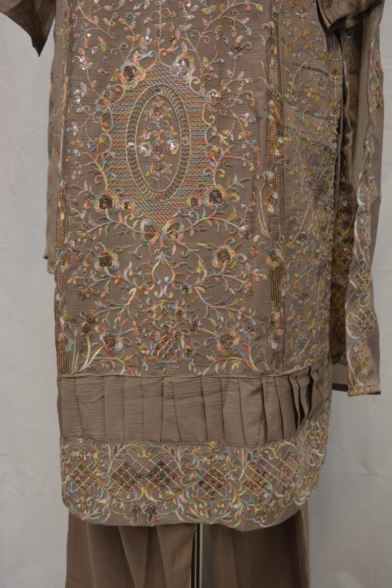 Pakistani Dress - Image 4