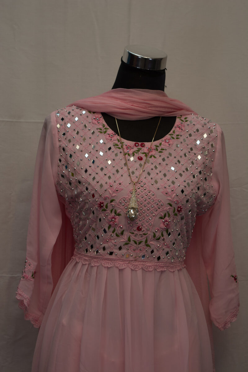 Salwar Kameez - Image 4