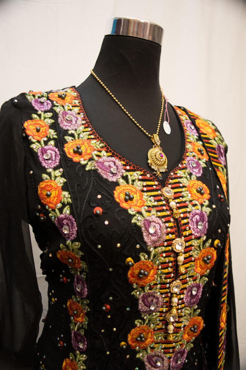 Salwar Kameez - Image 6