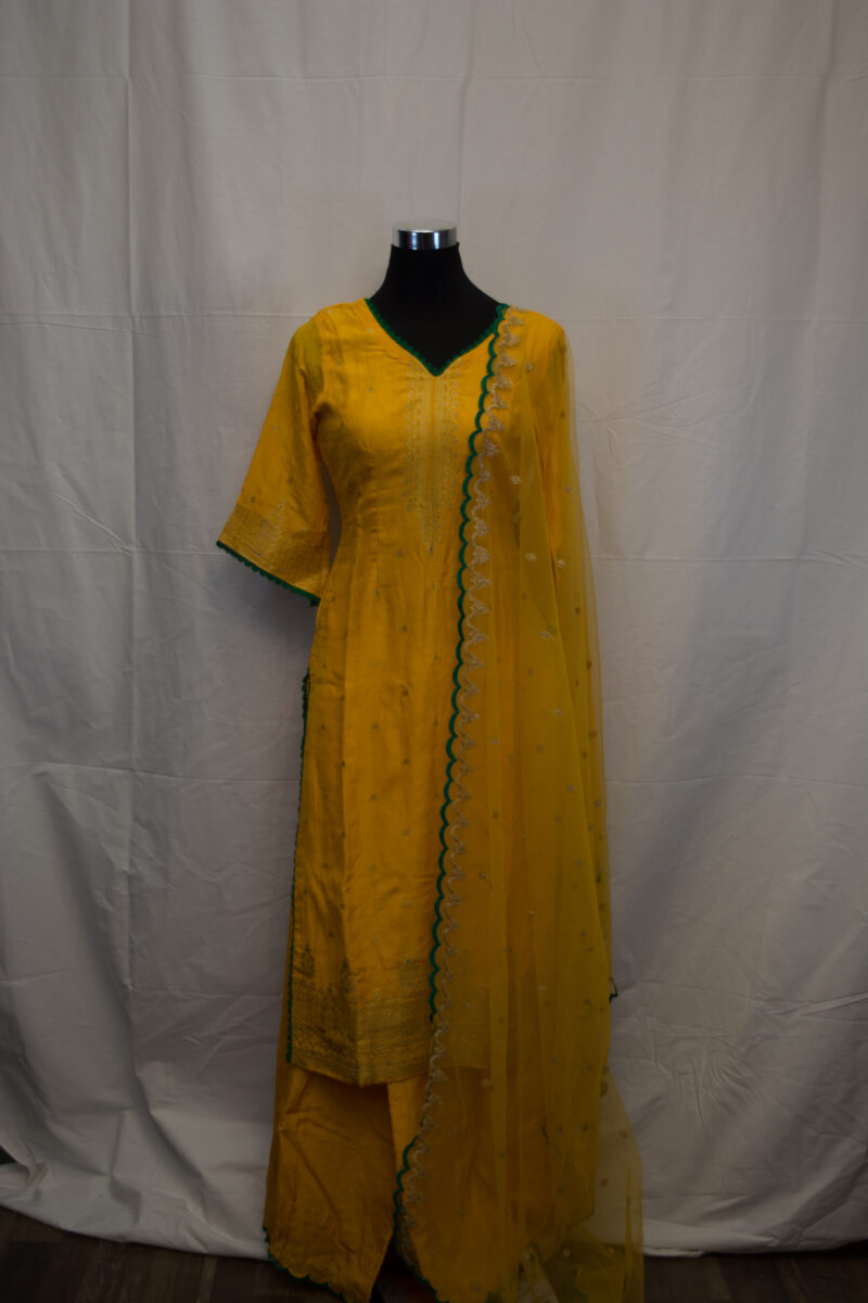 Salwar Kameez - Image 5