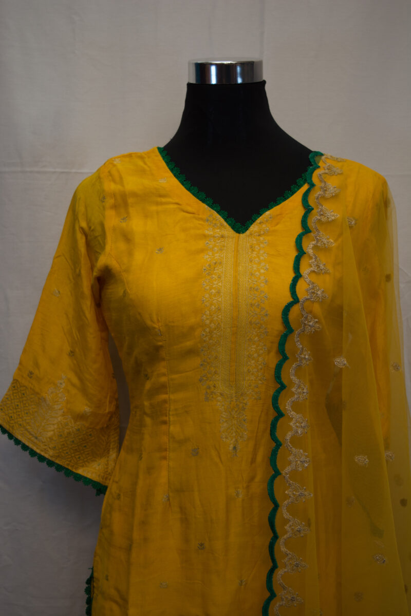 Salwar Kameez - Image 4
