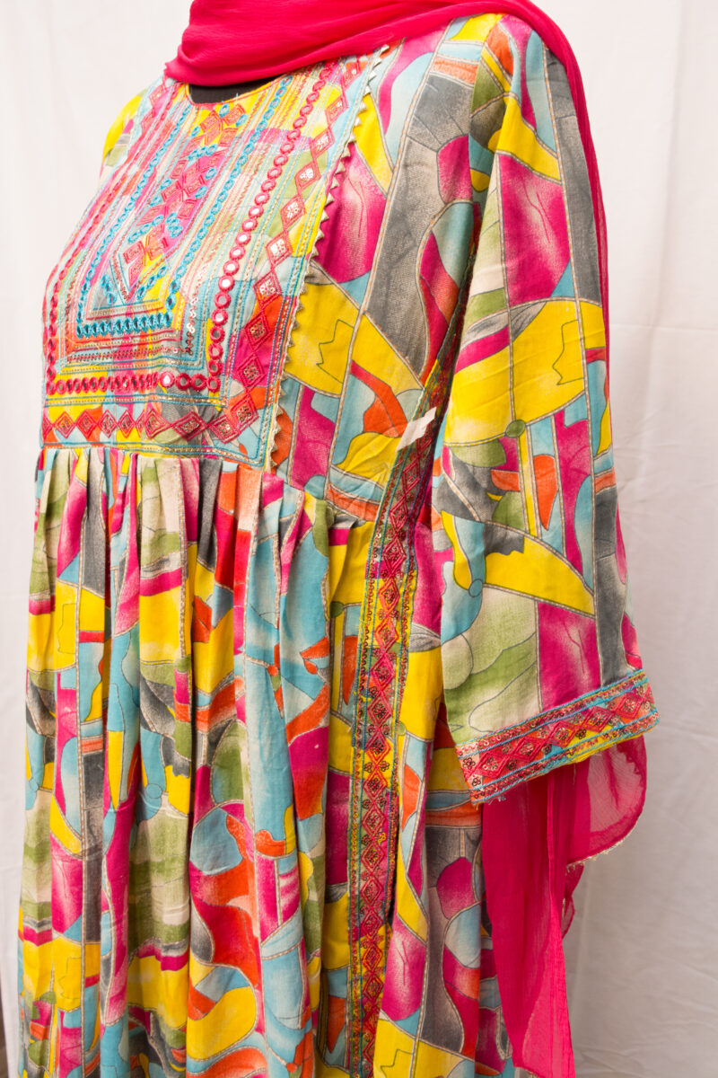 Salwar Kameez - Image 4