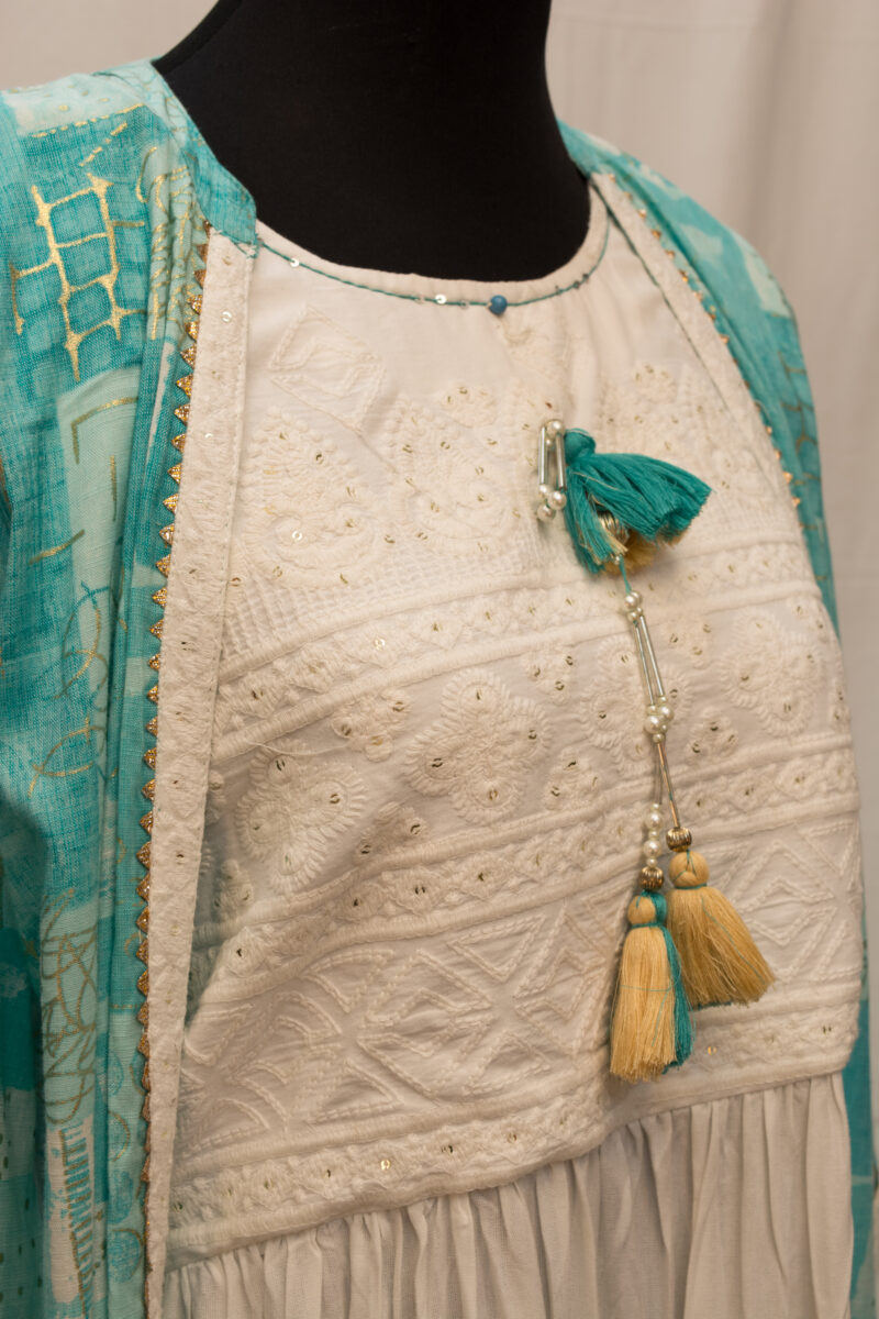 Two Piece - Image 3