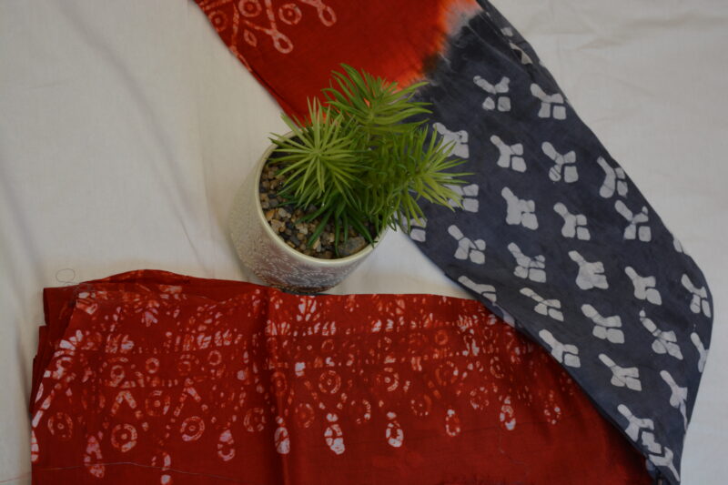 Batik Saree - Image 2