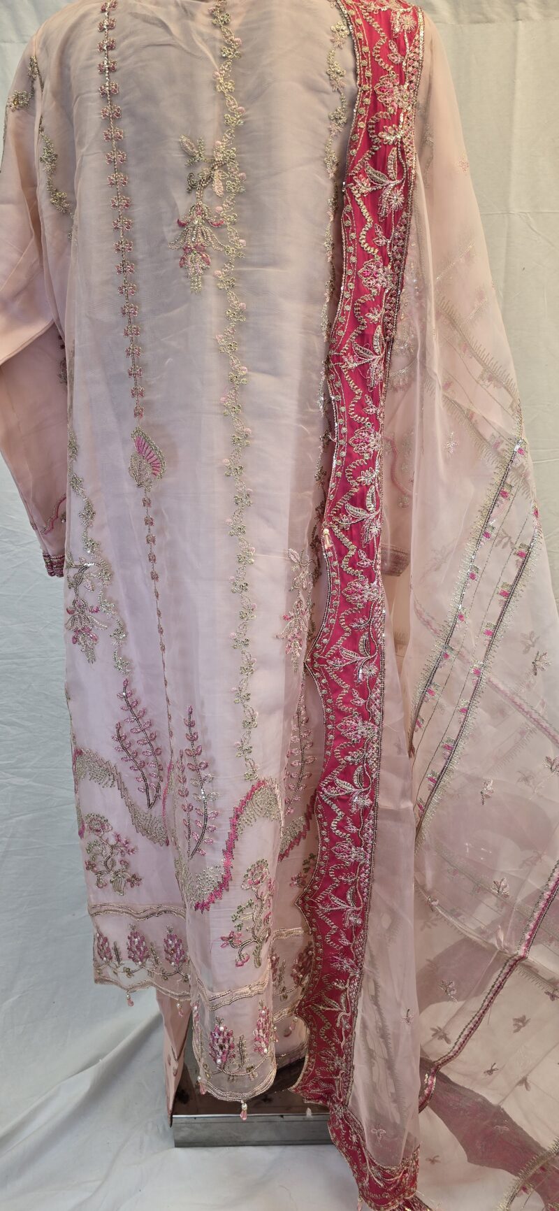 AFROZEH Pakistani 3Piece Collection - Image 3