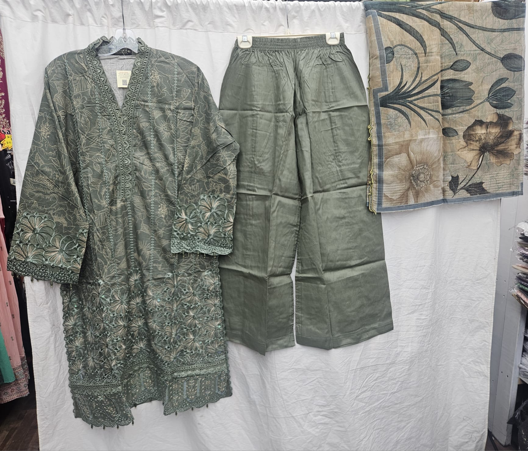 Muneera Lawn Suit | Ready to Wear - Image 3