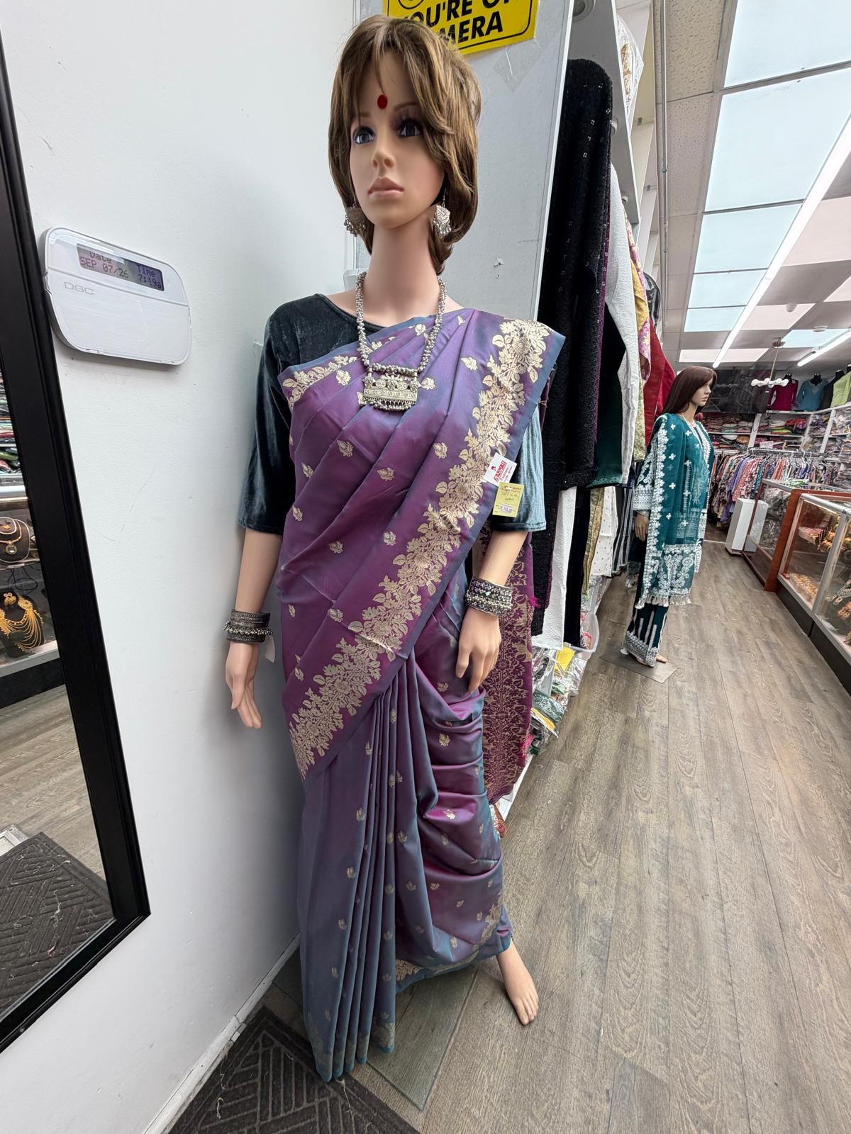 Dual Tone Soft Silk Saree | Ready to Wear - Image 3